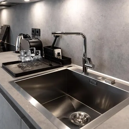 Apartment The H Experience Boutique - Free Parking And Fiber Internet
